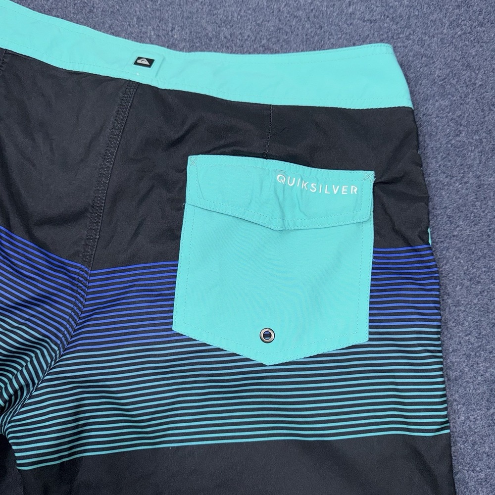 QUIKSILVER Board Shorts Men Size 33 Multi-Color Striped Beach Summer Swim Surf - Picture 4 of 10
